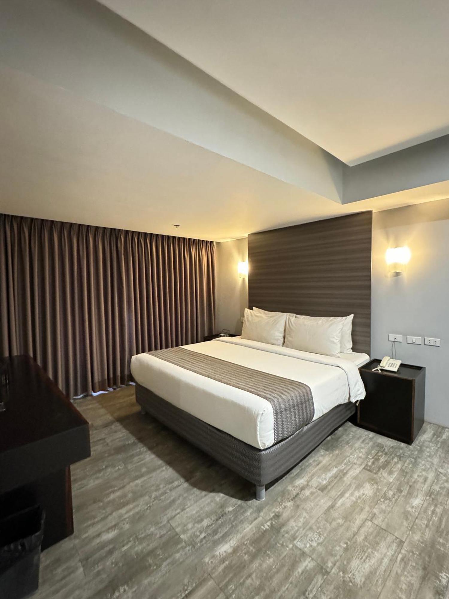 1 เอ เอ็กซ์เพรส โฮเต็ล Hotel คากายันเดโอโร ภายนอก รูปภาพ