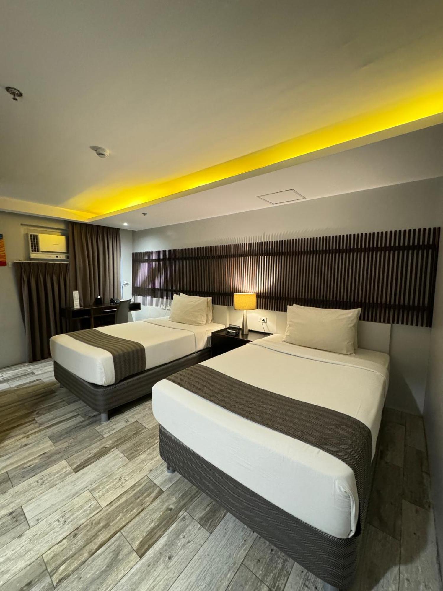 1 เอ เอ็กซ์เพรส โฮเต็ล Hotel คากายันเดโอโร ภายนอก รูปภาพ